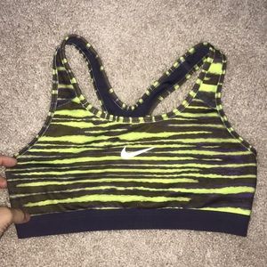 cute nike sports bra!